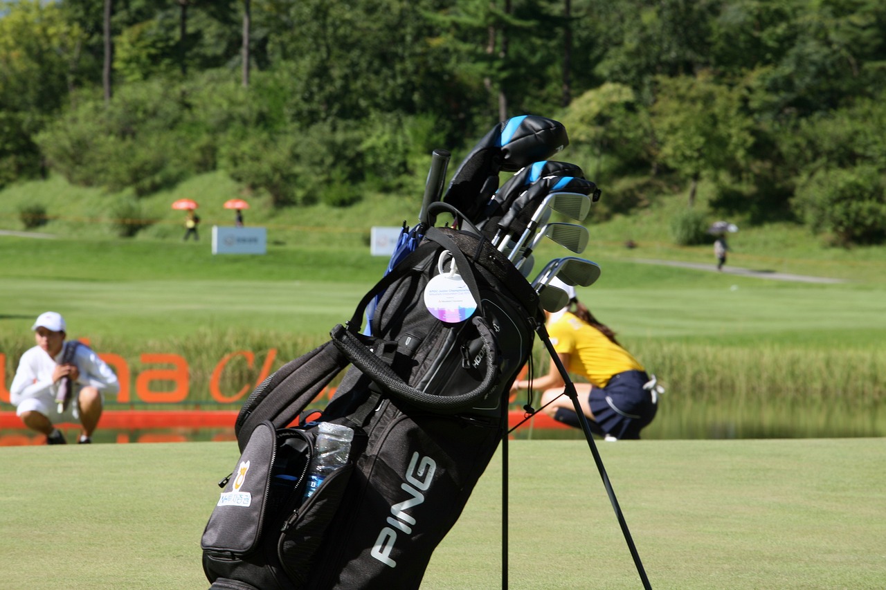 Golf Bag Guide: How To Choose The Right Golf Bag
