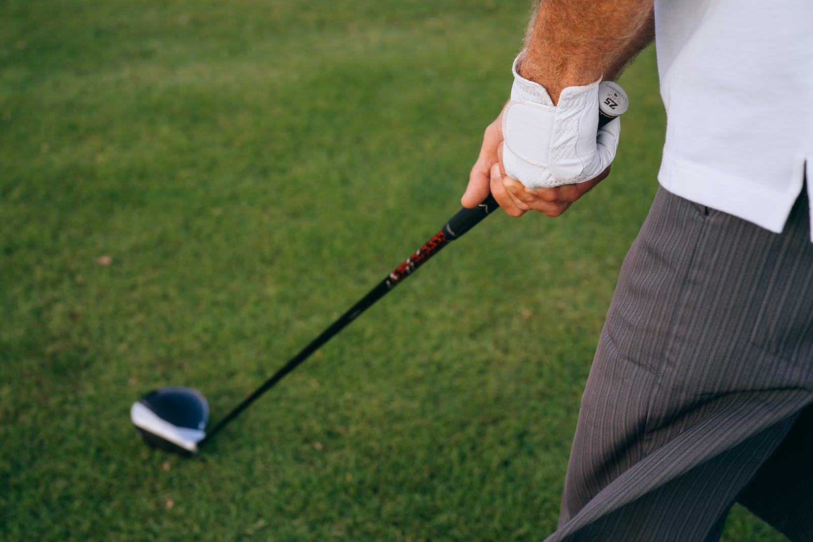 How Grip Affects Wrists in a Golf Swing